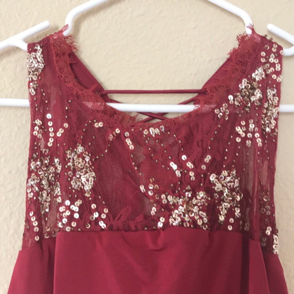 RED DRESS - Picture 2 of 6